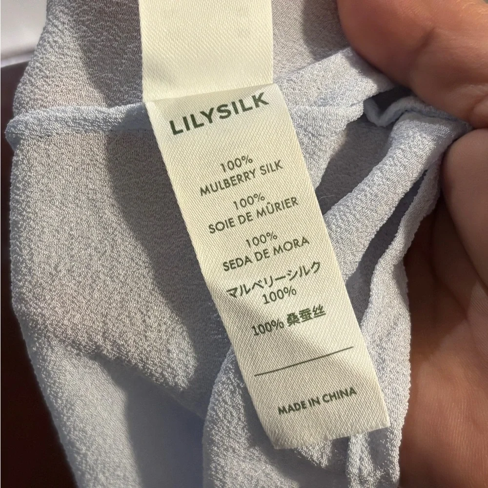 Elegant Light Blue Lilysilk Women's Top. Size XS - Picture 6 of 10